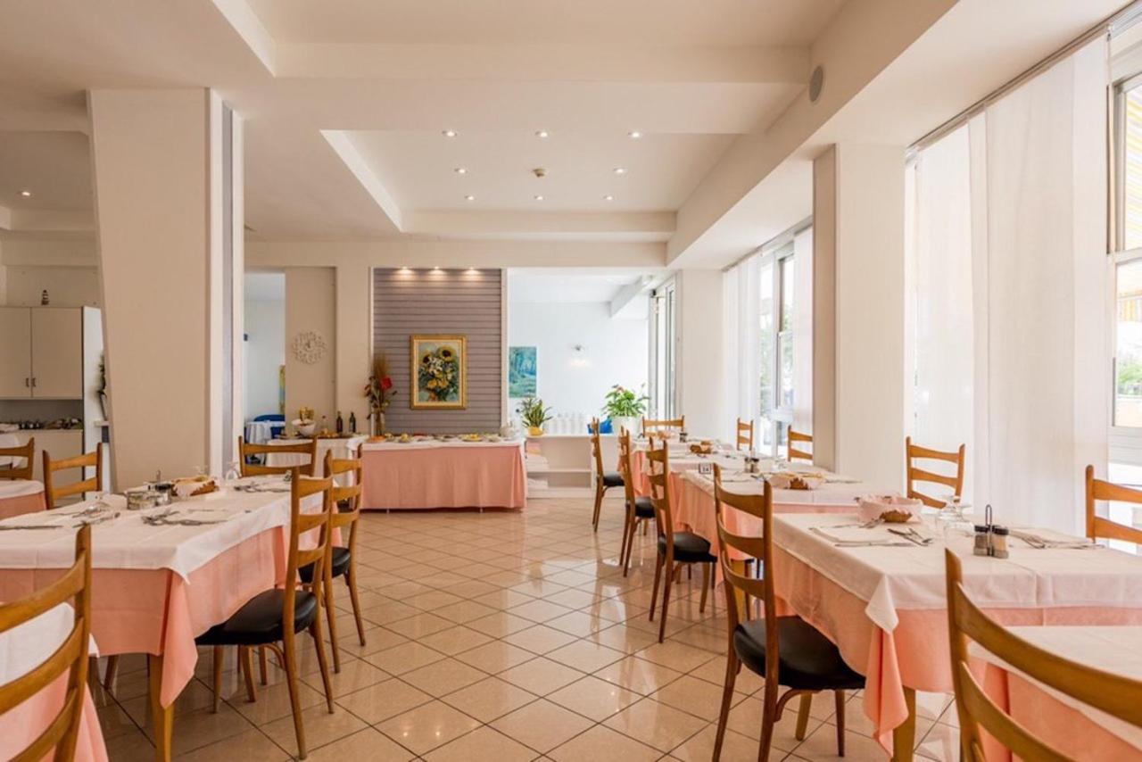 Hotel Alda Cervia Exterior photo